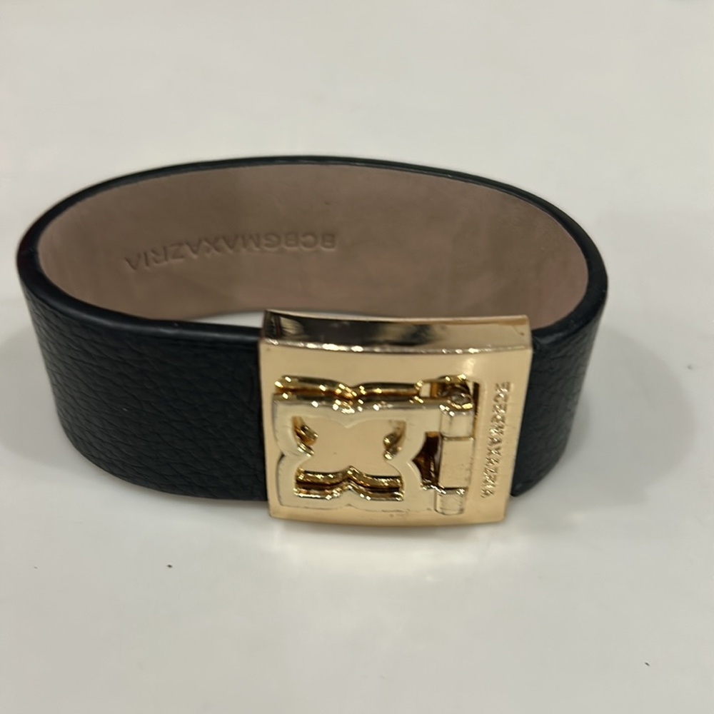 🔥‎ 😊 GOLD TONE BANGLE BRACELET…and leather